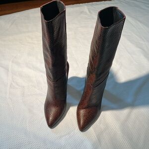 42 GOLD Brown Snake-Texture Mid-Calf Pointed Toe Heeled Boots